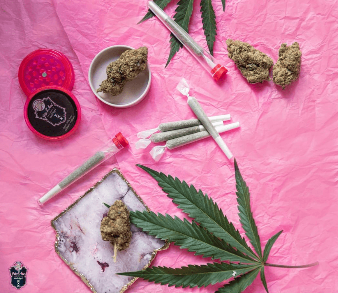 The inside of Prix d'Ami